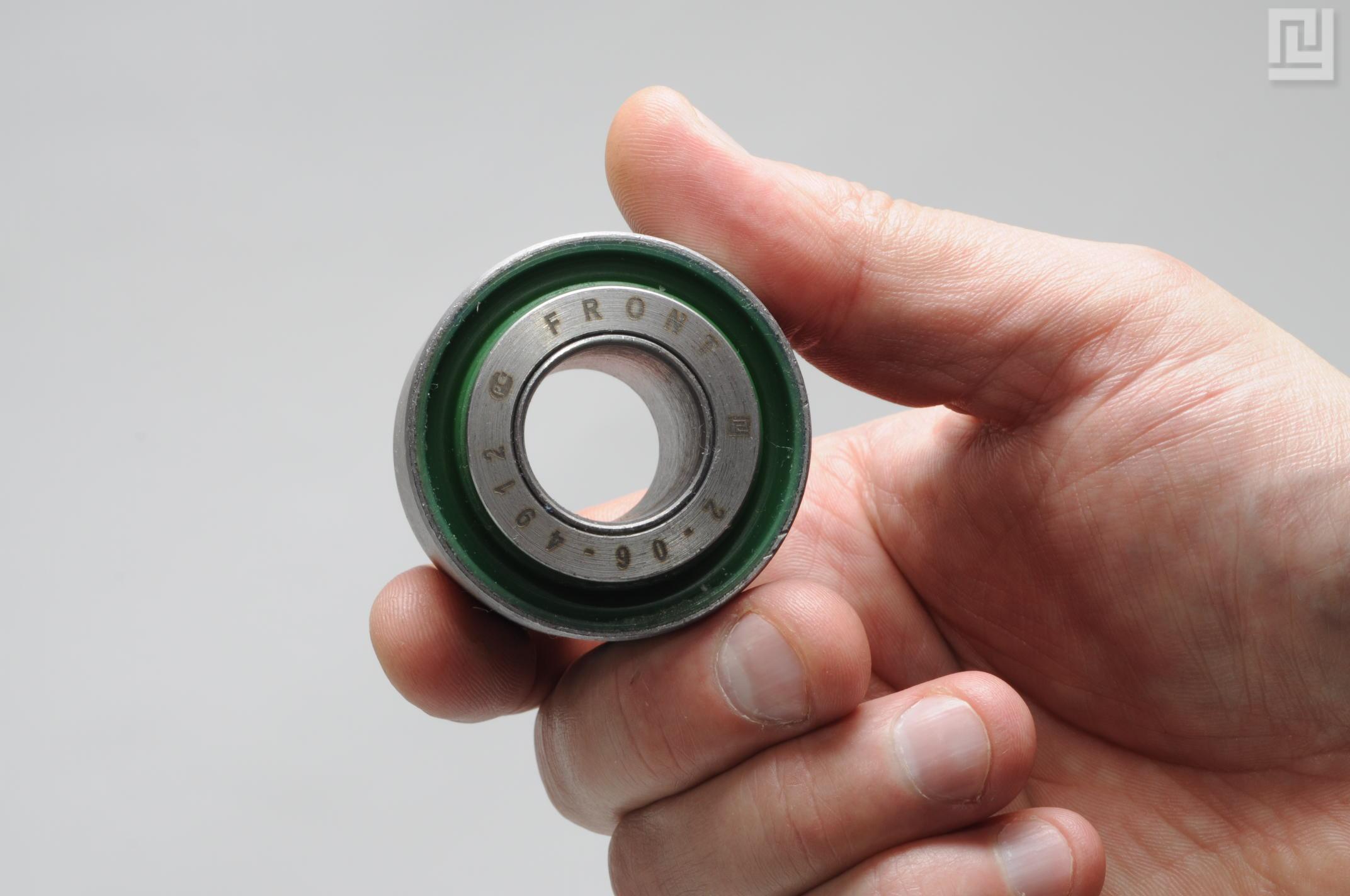 Unidirectional Installation Silent blocks with unidirectional installation on the lever ...